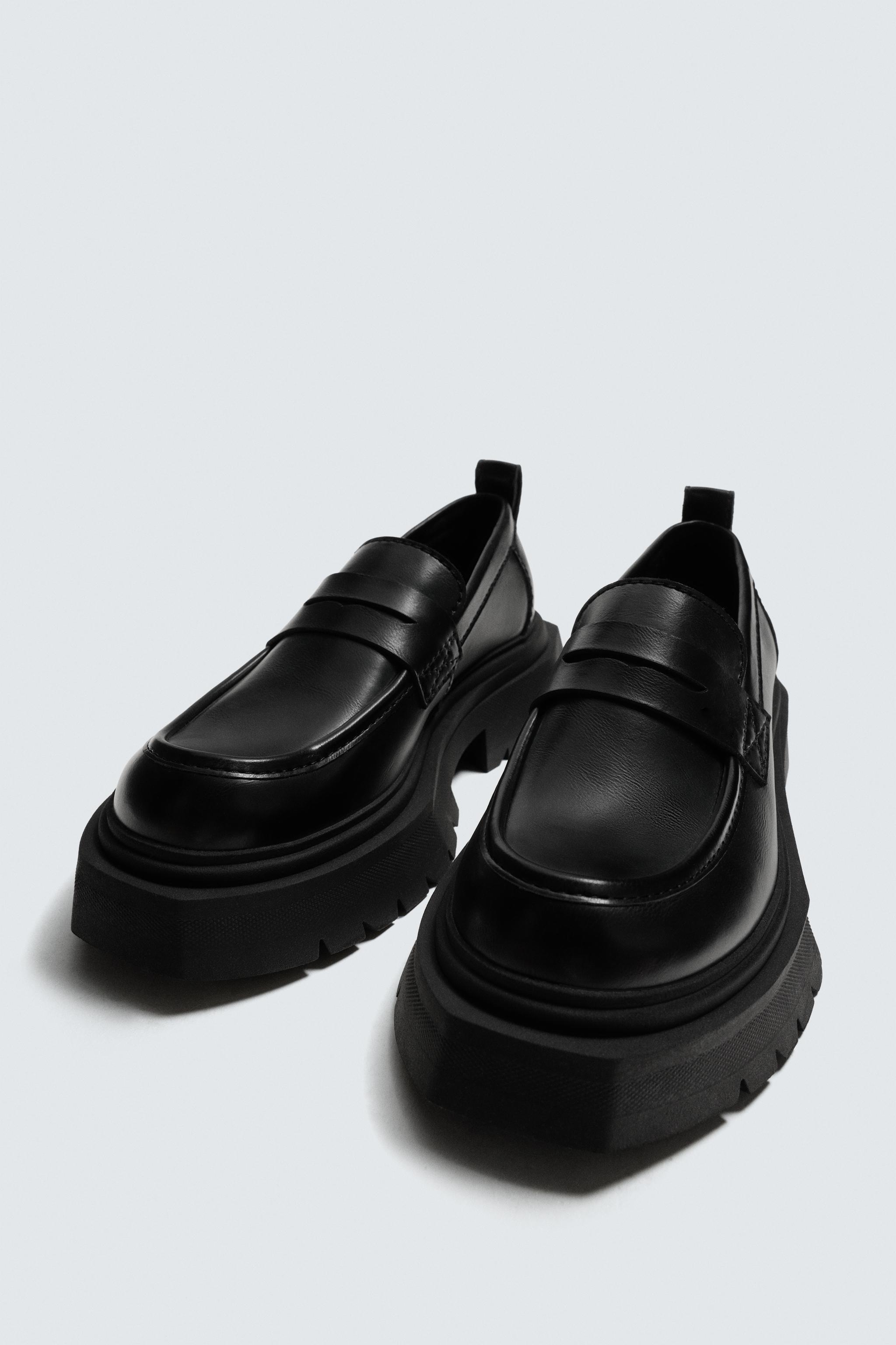 MOCASSINS À SEMELLES ÉPAISSES ET MASQUE